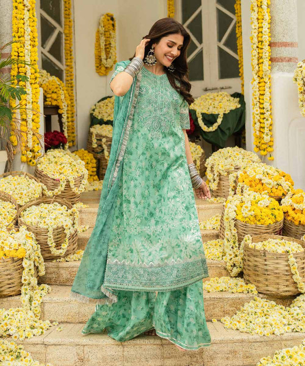 3 Piece - Embroidered Lawn Suit